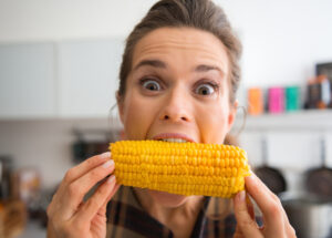What foods to eat carefully with dental implants