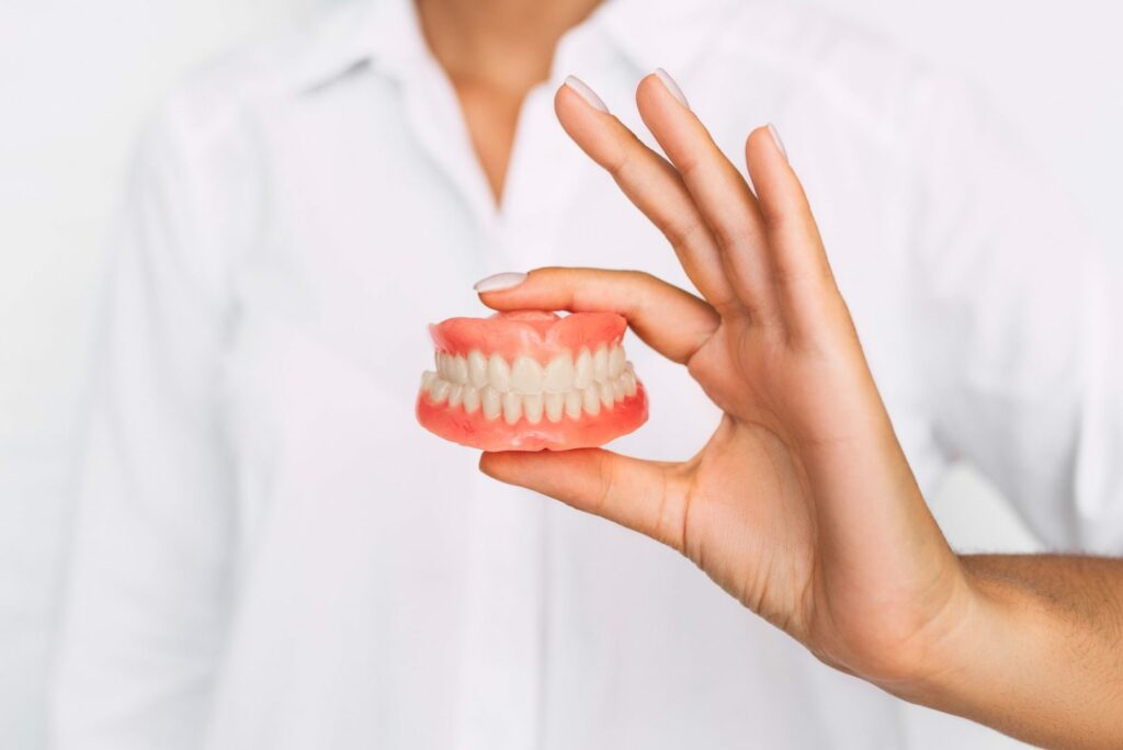 Top reasons people select dentures for their oral health