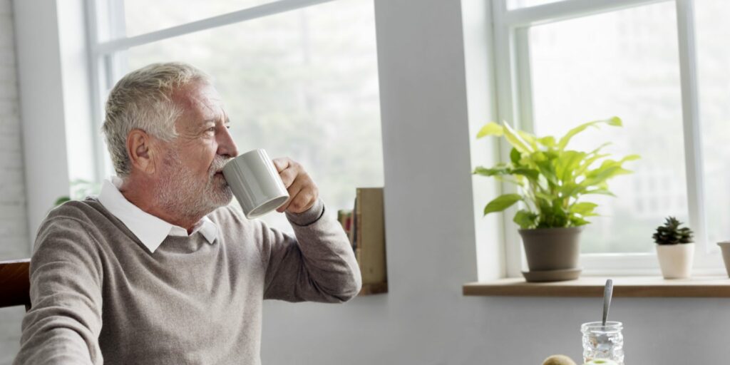 Drinking coffee with dental implants