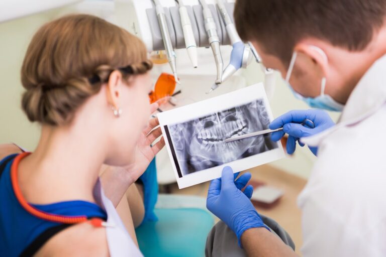 Choose a Dallas Dental Implant Specialist